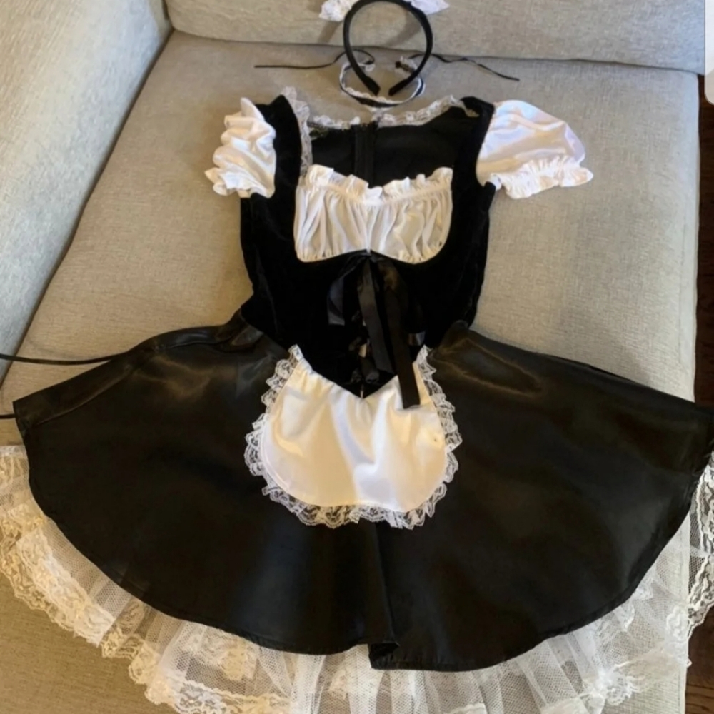French maid costume